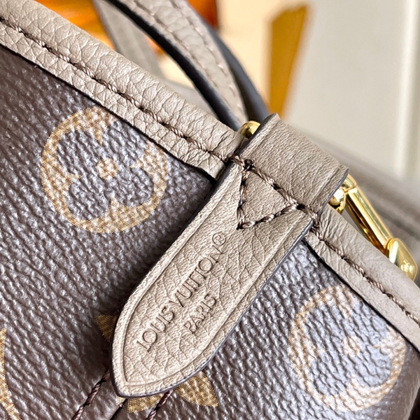 ルイヴィトンバッグ着用イメージ